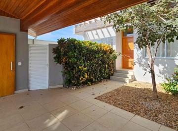 Casa · 190m² · 4 Quartos · 4 Vagas · Casa à venda no Condomínio Village Moutonnée em Salto/SP
