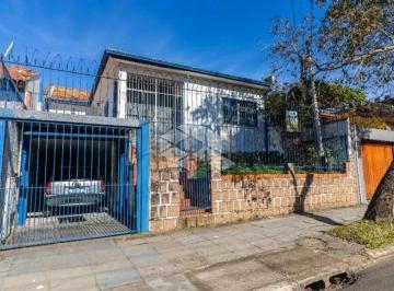 Casa · 220m² · 5 Quartos · 3 Vagas · Casa com 5 Quartos à venda, 220m² no bairro Cavalhada