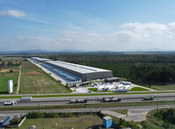 Comercial , Araquari · Excelente Condomínio Logístico as Margens da BR101 em Araquari