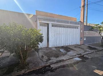 Casa · 205m² · 3 Quartos · 3 Vagas · Casa 3 Quartos com Churrasqueira - Jardim Aparecida Nasser