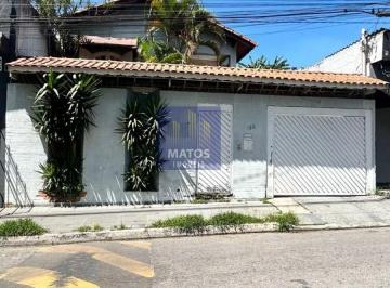Casa de 3 quartos, Carapicuíba · Excelente Imóvel Amplo localizado em Frente ao Parque Municipa