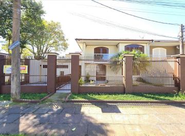 Casa de 3 quartos, São José dos Pinhais · Sobrado de esquina amplo com quitinete independente no Bairro São Pedro - São José dos Pinhais