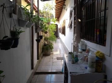 Casa de 2 quartos, Praia Grande · CASA NA OCIAN COM 2 QUARTOS SENDO UMA SUÍTE, APENAS 300M DA PRAIA