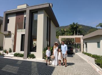 Casa de 3 quartos, São Sebastião · Casa Nova - 3 quartos - 03 suítes - piscina privativa - praia de Camburi - Litoral Norte