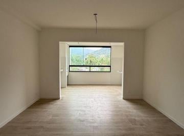 Apartamento de 1 quarto, Ubatuba · Studio novo, ótima localização e excelente empreendimento