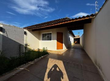 Casa de 2 quartos, Peruíbe · Casa à 2km do mar, com 2 quartos e área gourmet. Localizada em Peruíbe.