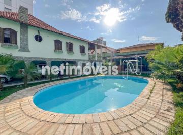 Piscina · Casa para Locação no Bairro Castelo 4 Quartos, 2 Suítes, 4 Vagas, 840 m²;