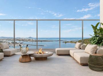 Terraço com vista para o mar no alto do Pátio Beira Rio (imagem ilustrativa) · Torre Figueira, Pátio Beira Rio: cobertura duplex 320m² com piscina