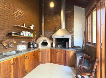 Apartamento en Venda de 2 quartos Independência · Apartamento garden semimobiliado de 2 dormitórios reformado no Bom Fim