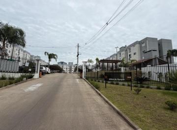 30 · Apartamento semimobiliado de 2 dormitórios, prédio com elevador!