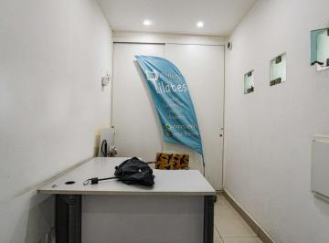 Comercial · 450m² · 3 Vagas · Prédio comercial na Rua Aimberê, 1630 • 450 m²