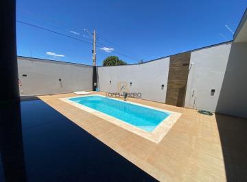 Casa de 1 quarto, Botucatu · Casa para venda em Residencial Ouro Verde de 70.00m² com 1 Quarto e 3 Garagens