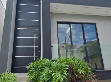 Casa Venda 10m² de 3 quartos · Casa para venda e aluguel em Mogi Moderno de 246.00m² com 3 Quartos, 3 Suites e 4 Garagens