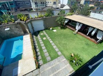 Casa · 323m² · 3 Quartos · 5 Vagas · Casa Triplex Alto Padrão em Vargem Pequena