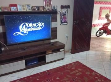 Casa · 164m² · 3 Quartos · 2 Vagas · Espaçosa Casa Isolada à Venda na Guilhermina, Praia Grande - 3 Quartos