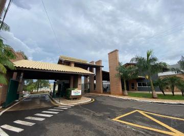 Casa · 250m² · 3 Quartos · 2 Vagas · Casa para alugar com 180 m² e 3 suítes no Condomínio Villa Flora 1 em Marília