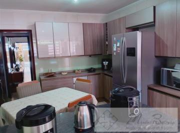 Casa · 110m² · 2 Quartos · 2 Vagas · ótimo sobrado