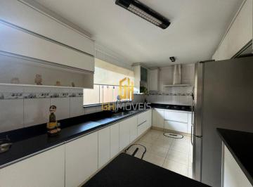 Casa · 360m² · 3 Quartos · Casa à venda - em Garavelo Residencial Park