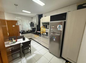 Casa · 210m² · 3 Quartos · Casa à venda - no Jardim Atlântico