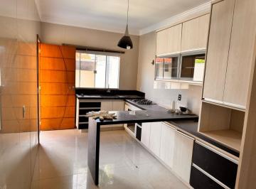 Casa · 225m² · 3 Quartos · Casa à venda - no Jardim Helvécia