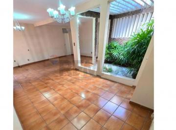 Casa · 215m² · 4 Quartos · 3 Vagas · Alugue Casa Espetacular em Lagoa Nova!
