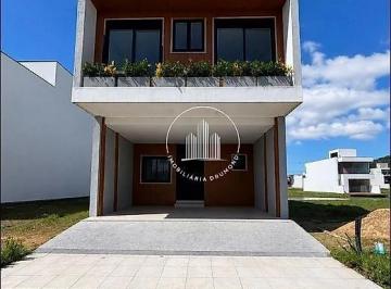 Casa · 193m² · 3 Quartos · 2 Vagas · Casa 3 Quartos com 1 Suíte e demi suite