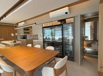 Apartamento en Venda de 3 quartos Auxiliadora · Apartamento mobiliado e decorado, planta de 159 m2, 3 suítes, 2 vagas no Condomí
