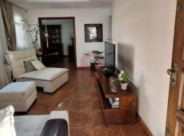 Casa · 289m² · 4 Quartos · 5 Vagas · Sobrado à venda na Vila Carrão com 289 metros, 4 quartos, 3 suítes.