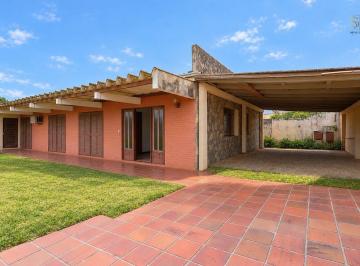 Casa · 3 Quartos · Casa à venda - no Centro
