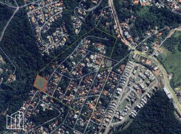 Imagem de satélite com o terreno cercado de casas, na Vila Diva. · Lote em condomínio, Vila Diva, 4.500 m², área verde, córrego com queda d’água
