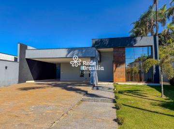 Casa · 470m² · 4 Quartos · 5 Vagas · RUA 10 - VICENTE PIRES | 470M² | 4 SUÍTES | 1.054M² DE TERRENO | PISCINA AQUECIDA | ENERGIA FOTOVOLT