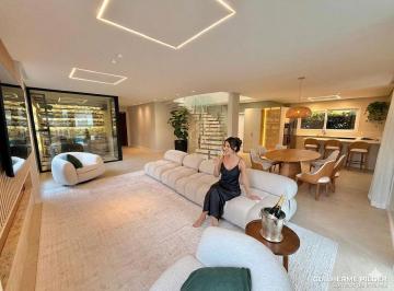 Casa · 388m² · 4 Quartos · 4 Vagas · Casa no Cond. Vivendas do Atlântico em Balneário Camboriú