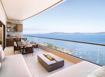 Apartamento · 300m² · 3 Quartos · 3 Vagas · Apartamento no Ed. Celine em Meia Praia em Itapema