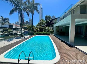 foto1 · Casa com píer e vaga náutica mobiliada no Condomínio Marina Camboriú em Balneário Camboriú