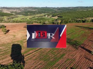 95e2a7ebc1a7a7599d81871503bf596b69e95d6a · Fazenda em Angatuba - SP