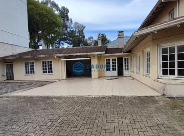 Casa · 629m² · 3 Quartos · 3 Vagas · CASA COM TRÊS DORMITÓRIOS NO UNIVERSITÁRIO