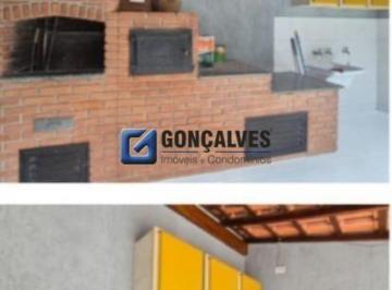 Casa · 150m² · 3 Quartos · 2 Vagas · Sobrado residencial com 3 quartos e churrasqueira para alugar no Bairro Demarchi