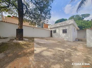 Casa · 180m² · 2 Quartos · 4 Vagas · Casa de 2 quartos em lote plano, 4 vagas de garagem na região do Fonte Grande em Contagem.