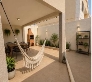 Casa · 136m² · 3 Quartos · 2 Vagas · Casa de esquina com 3 quartos no Jardins Mangueiral – 136 m² (61) 9 9598-5200