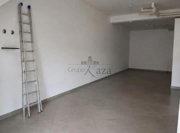 Comercial · 85m² · Ponto Comercial - No bairro Cidade Morumbi - 85m².
