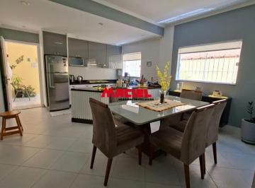 Casa · 218m² · 3 Quartos · 2 Vagas · Ótimo sobrado (Jardim Sul) - 3 quartos / 1 suíte / 2 vagas / aceita financiamento