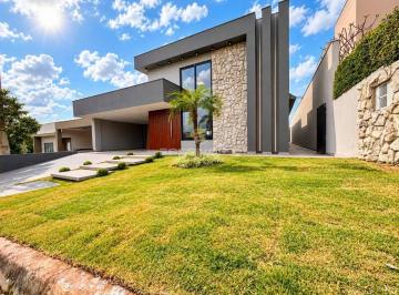 f1582d33812e0138159e1de817133cca45d8f83e · Casa com 3 dormitórios à venda, 300 m² por R$ 1.600.000,00 - Chácara Santo Antônio - Botucatu/SP