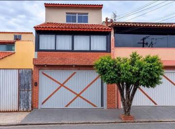 f6928d30ec9b5121ee1bcc90d95f092ce9e48ace · SOBRADO À VENDA EM CARAPICUÍBA – 4 DORMITÓRIOS, SUÍTE COM BANHEIRA E ESPAÇO GOURMET