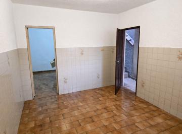 daqavbc2ytlhyta3y2ywmmrl_md · Casa 1 Quarto p/ Alugar em Jardim São José c/ Quintal