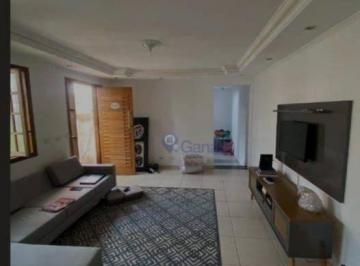Casa · 200m² · 6 Quartos · 2 Vagas · Casa em Vila Carmosina, São Paulo/SP de 200m² 6 quartos à venda por R$ 583.000,00