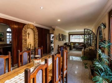 Imagem 1 · Casa para venda em Serra, Belo Horizonte