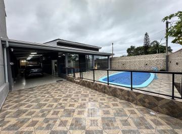 Casa · 288m² · 3 Quartos · 3 Vagas · Casa com piscina lado mar em Praia de Leste