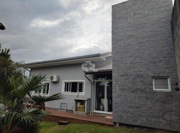 Casa · 135m² · 2 Quartos · 3 Vagas · Casa em Santo amaro da Imperatriz,terreno medindo 624 m2 , uma suíte ,3 banheiros,vaga de garagem.