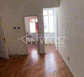 Apartamento · 32m² · 1 Quarto · Apartamento -  / Residencial / Glória