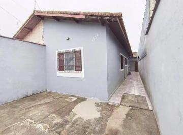Casa de 3 quartos, Itanhaém · Casa à Venda em Itanhaém no Nova Itanhaém com 3 Dormitórios e Suíte